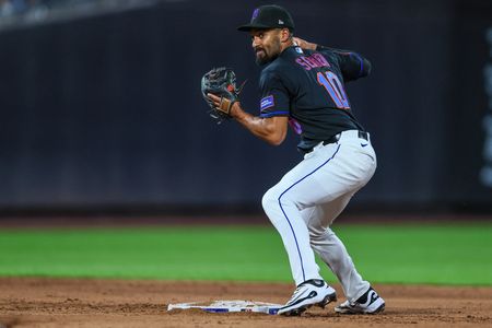 Mets Place Semien on IL with Hip Injury, Call Up Mauricio