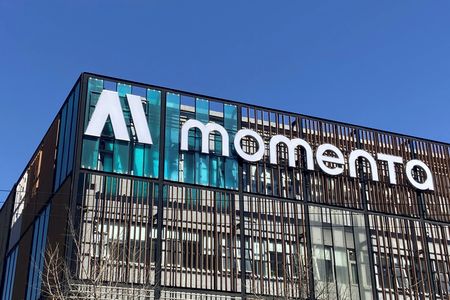 Chinese Self-Driving Tech Firm Momenta Seeks $751M in Hong Kong Stock Debut