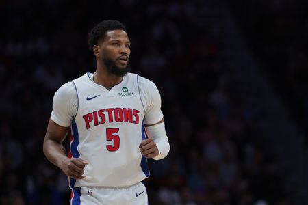 Two Ex-NBA Players Indicted on Federal Charges in Sports Betting Scheme