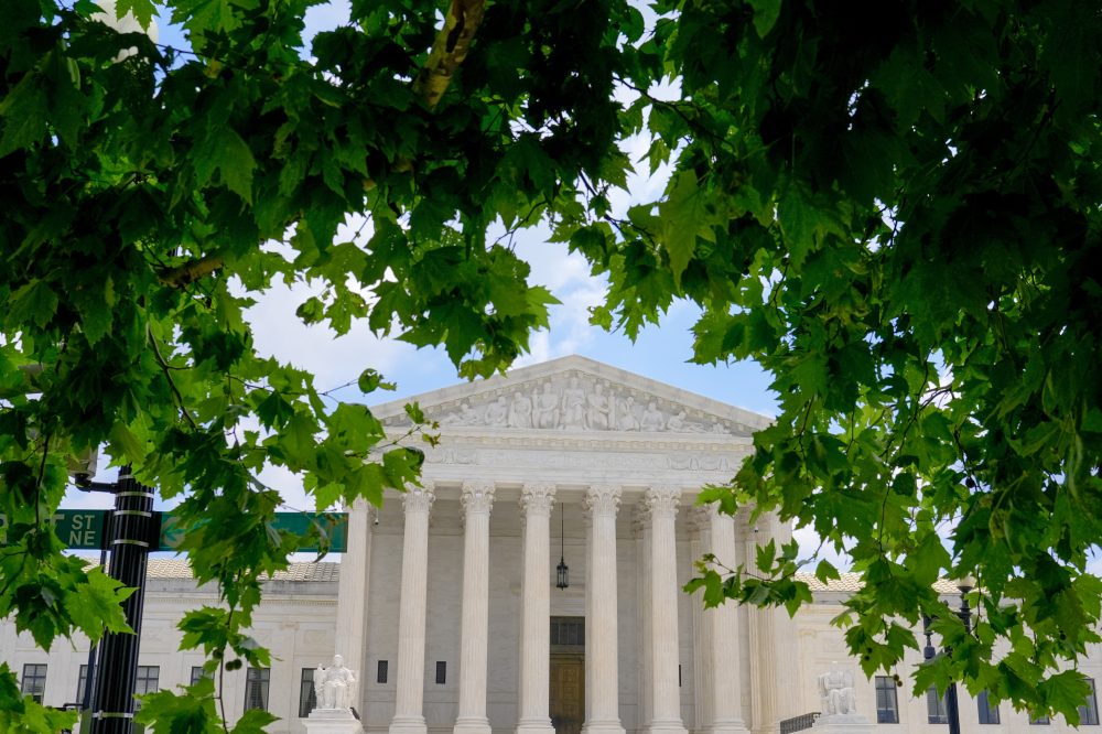 Supreme Court Financial Disclosures Reveal Concert Gifts, Book Deals, and Teaching Pay