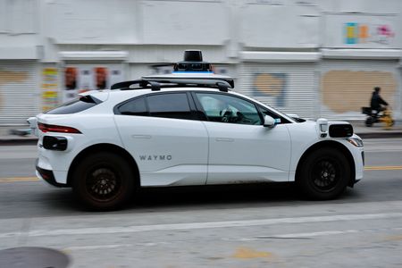 Uber and Waymo Split in Phoenix as Ride-Hailing Giant Eyes New AV Partner