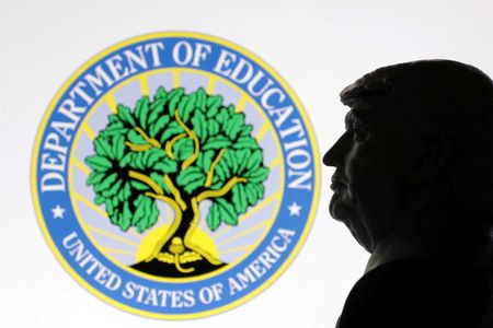 Trump Admin Links School Loan Access to Graduate Earnings