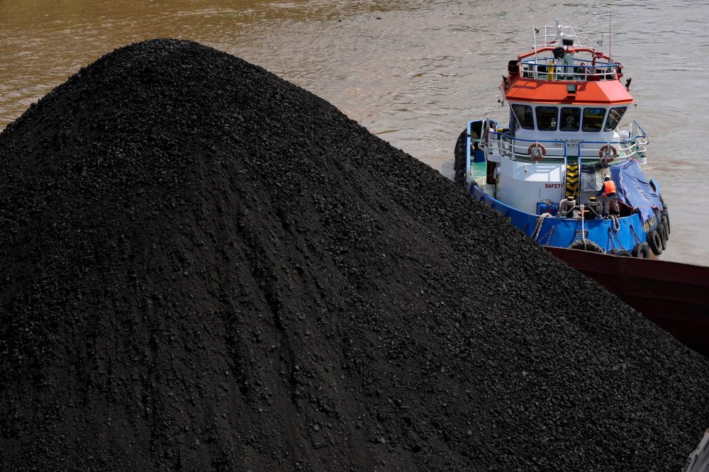 Iran War Pushes Asian Nations Toward Coal, Threatening Climate Pledges