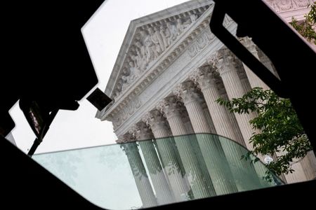 Supreme Court Expands Presidential Power Over Federal Agencies in Landmark Ruling