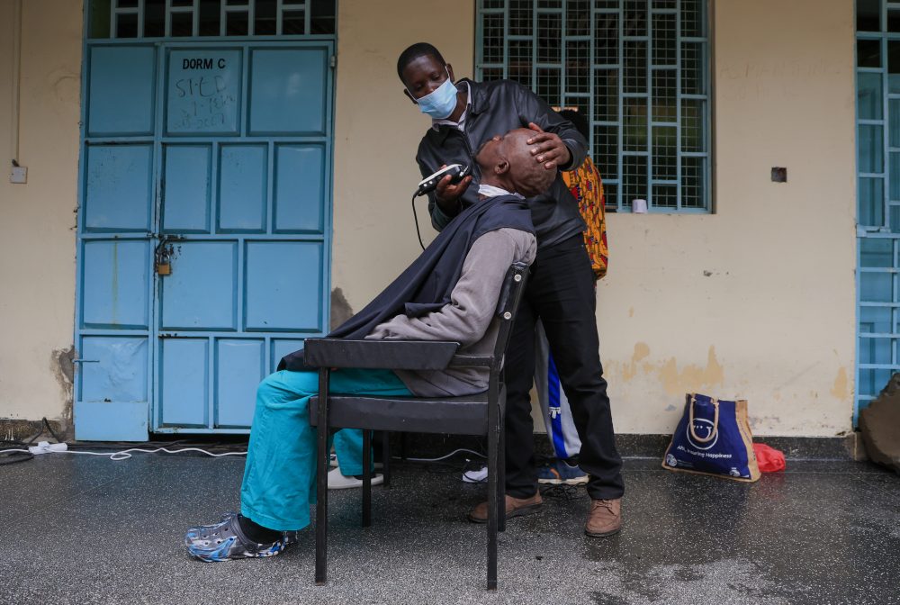 A Haircut Brings Hope: Barbers Restore Dignity at Kenya’s Largest Mental Health Hospital