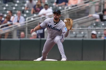 New York Mets Sign Christopher Morel to Minor League Deal