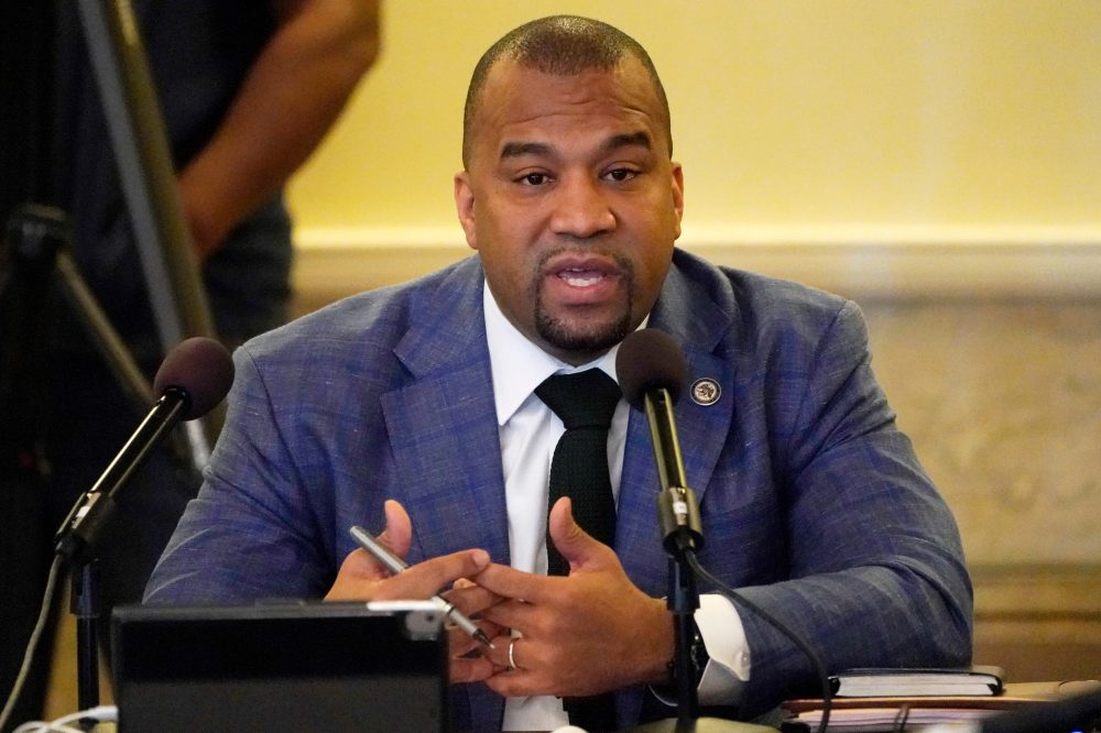 Mississippi DA Pleads Guilty to Bribery, Steps Down from Office