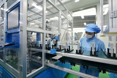 AI Boom Keeps Asian Factories Humming Despite Middle East War Disruptions