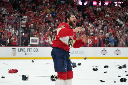 Anaheim Ducks Lock Up Forward A.J. Greer with 4-Year, $17M Contract