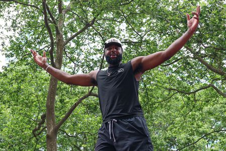 Celtics Sign Center Mitchell Robinson, Veteran PG Mike Conley in Free Agency