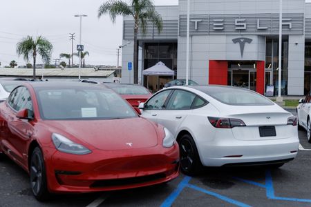 Federal Safety Agency Closes 2022 Investigation Into 695,000 Tesla Vehicles