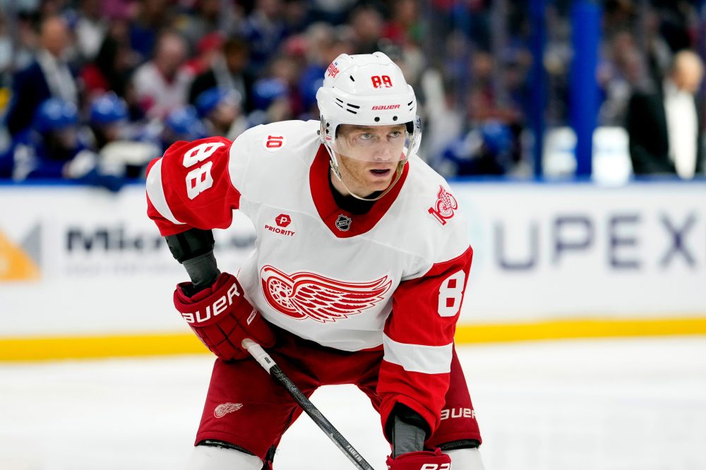 NHL Free Agency Day 2: Patrick Kane Still Looking for a New Home
