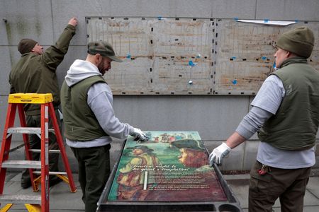 Appeals Court Halts Order to Restore Removed National Park Exhibits
