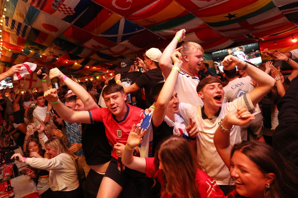 England Pubs Get 5 A.M. Green Light for World Cup Match vs. Mexico