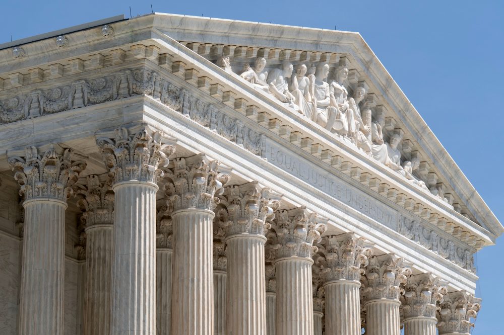 Supreme Court Allows $800-a-Day Fine for Reporter Who Won’t Name Sources