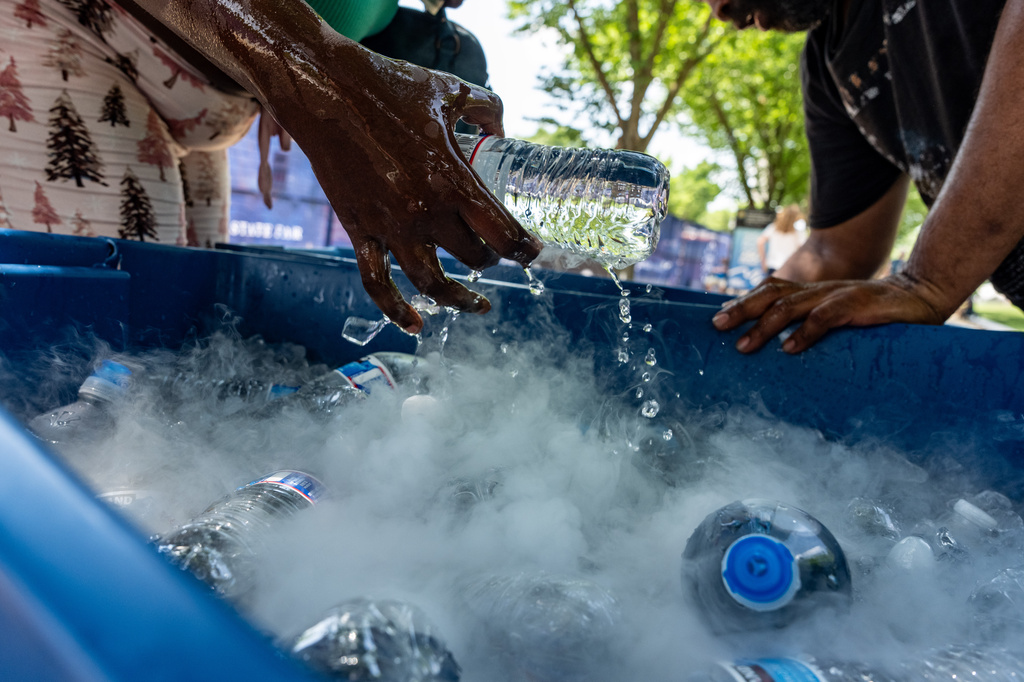 Dangerous Heat Threatens Fourth of July Celebrations Across the Eastern U.S.