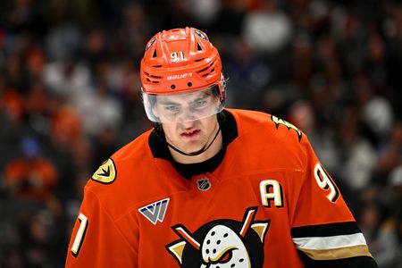 Flyers Sign Ducks Star Leo Carlsson to Record-Breaking $90M Offer Sheet