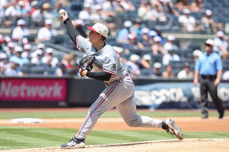 Twins Pitcher Zebby Matthews Exits vs. Yankees With Foot Injury