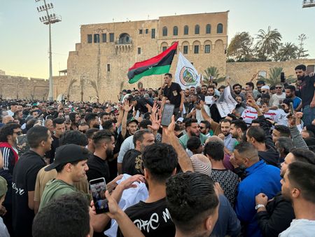 Pakistan Quietly Steps In to Broker Libya Unity Deal, Sources Say