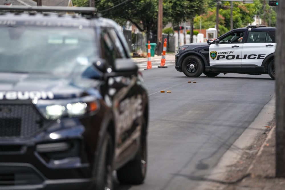 ICE Agent Fatally Shoots Man in Houston During Immigration Enforcement Operation