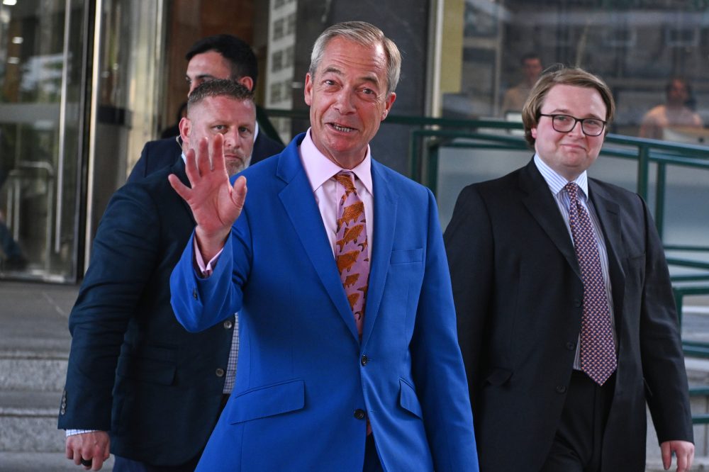 British Populist Farage Quits Parliament to Run Again, Dodging Probe