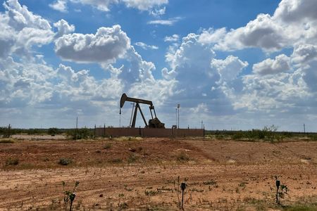 Oil Prices Climb After U.S. Launches New Strikes on Iran