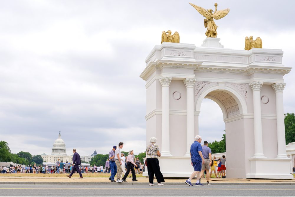 Federal Commission to Review Trump’s Proposed 250-Foot Arch in Washington