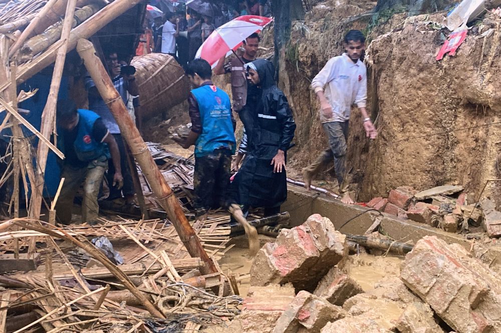 Deadly Landslides Strike Rohingya Refugee Camps in Bangladesh