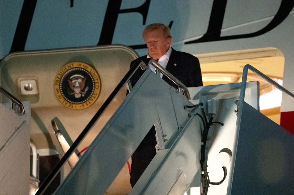 Trump Orders New Airstrikes on Iran as Ceasefire Appears to Collapse