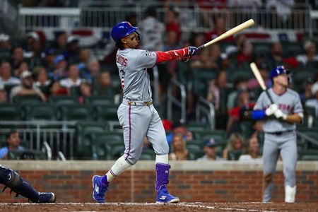 Mets’ Mark Vientos Fractures Hand After Being Hit by Pitch, Faces IL Stint