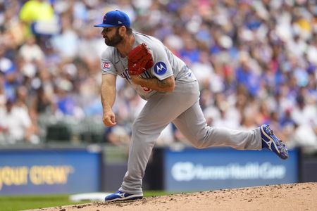 Milwaukee Brewers Re-Sign Right-Hander Bryse Wilson