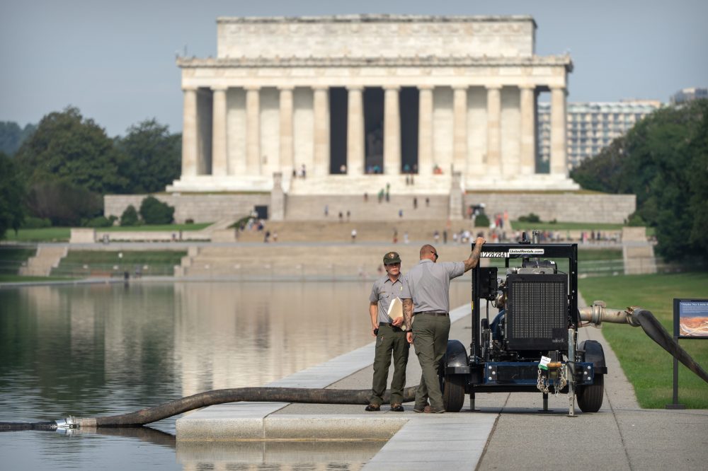Lincoln Memorial Reflecting Pool Drained Again Amid Trump Renovation Troubles