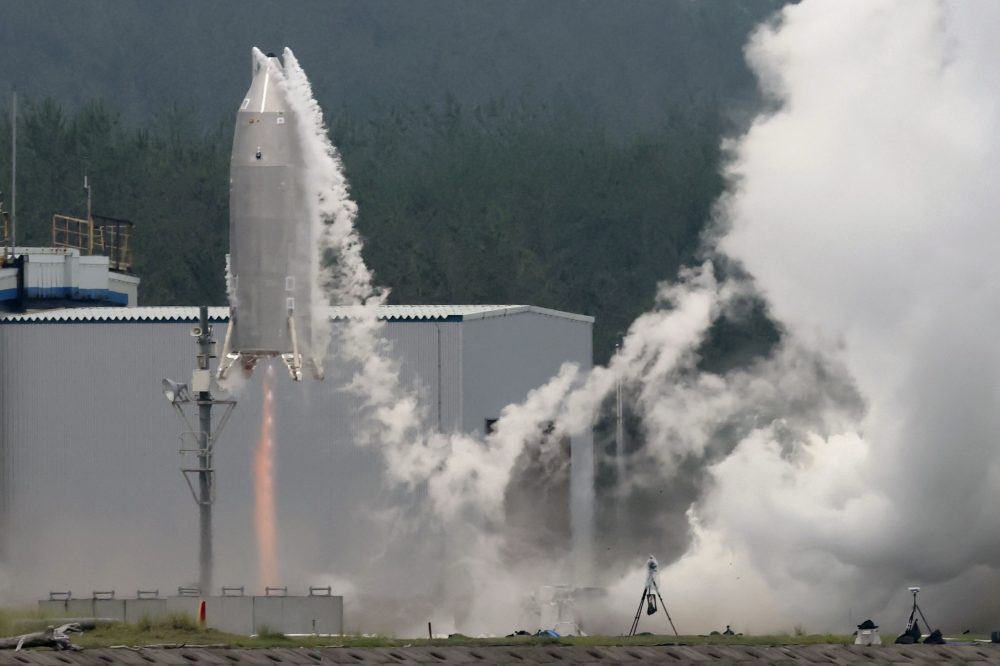 Japan Successfully Tests Experimental Reusable Rocket in Historic First Flight