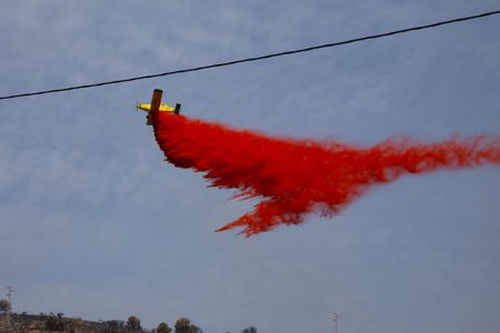 Spain Wildfire Kills 12 as Firefighters Prepare to Go on Offensive