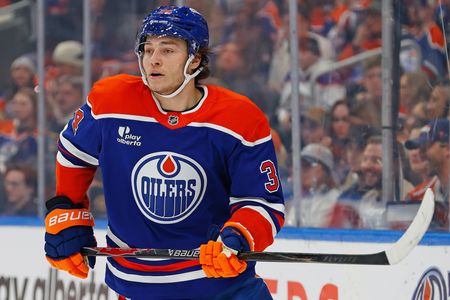 Edmonton Oilers Lock Up Forward Colton Dach to Two-Year Deal