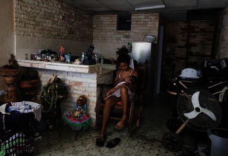 Life in the Dark: Inside a Havana Apartment Building as Cuba’s Grid Fails