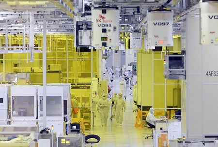 South Korea Raises 2026 Growth Forecast to 5-Year High Amid AI Chip Surge