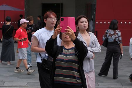 China Smartphone Sales Drop for Fifth Quarter in a Row as Prices Climb