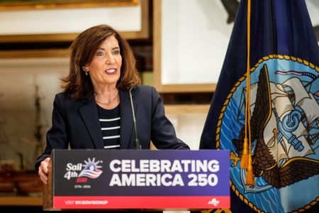 New York Becomes First State to Halt Large Data Center Construction