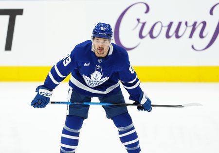 Pittsburgh Penguins Lock Up Forward Nick Robertson to 2-Year, $6.5M Contract