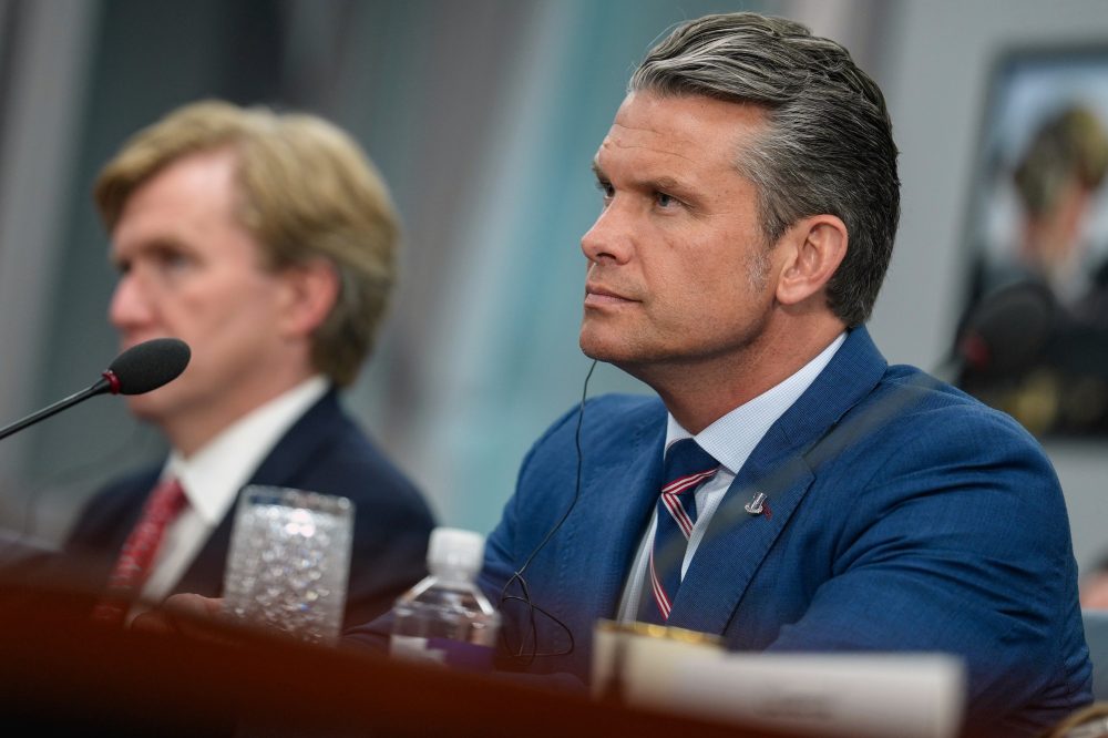 Senate Democrats Block $1 Trillion Defense Bill Over Iran War Concerns