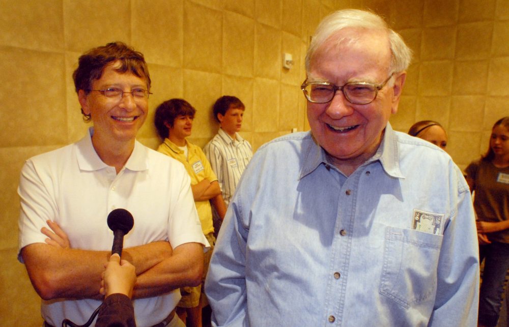 Buffett Calls Gates-Epstein Ties ‘Distasteful’ But Says It Wasn’t the Deciding Factor