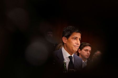 Fed Chair Warsh Stays Quiet on Rate Plans While Colleagues Speak Up