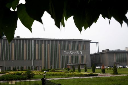 Chinese Drugmakers Eye Global Growth But Can’t Find the Right Talent