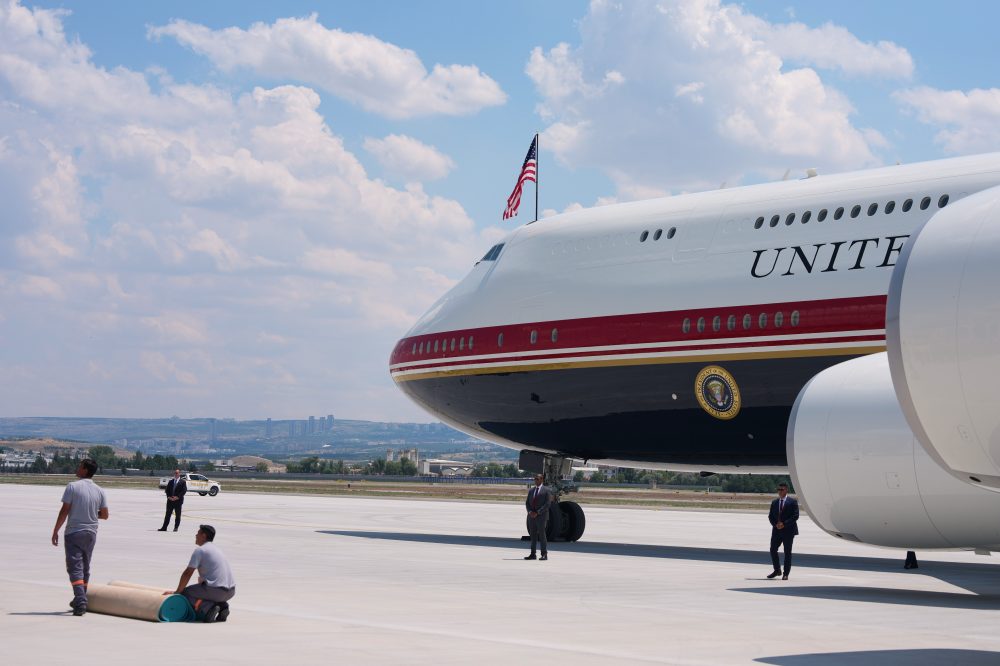 New York Times Fights Back Against DOJ Subpoenas Over Air Force One Reporting