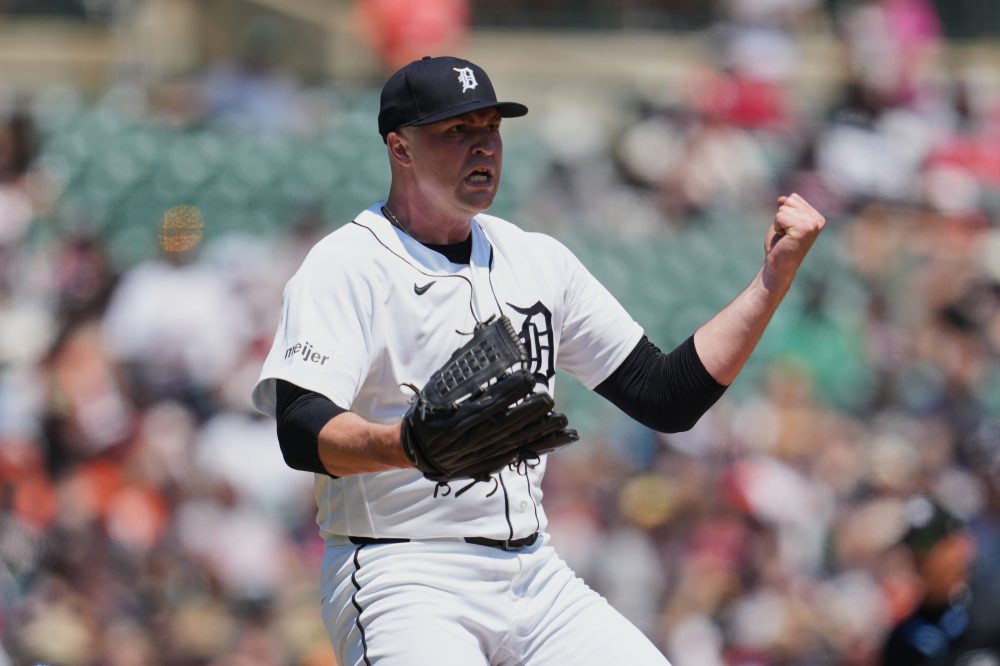 MLB Trade Deadline Looms as Packed Playoff Race Complicates Big Deals