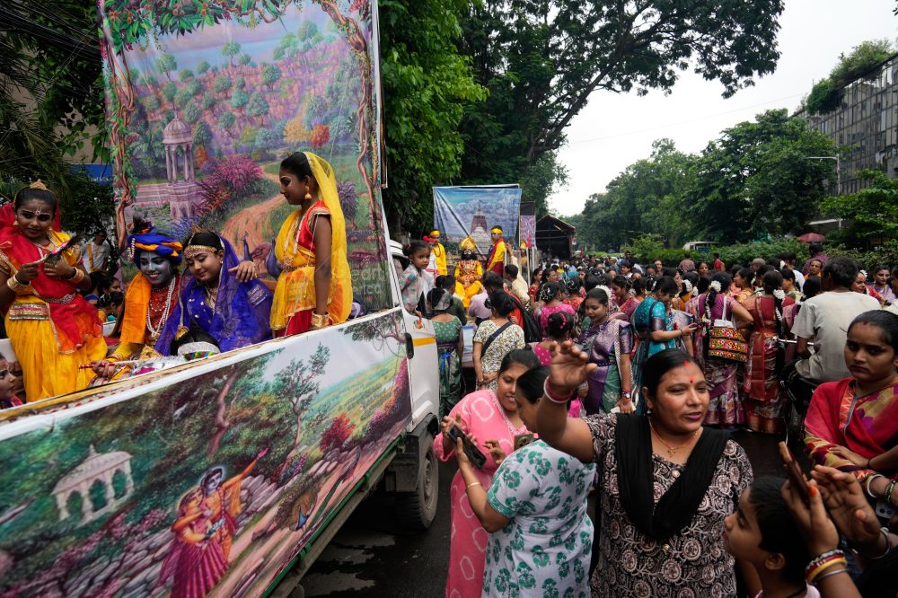 Deadly Crowd Surge at India’s Rath Yatra Festival Injures Dozens