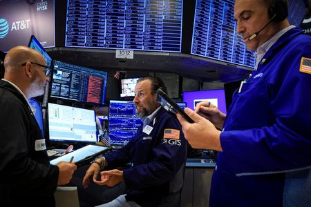 Chip Stock Selloff Drags Nasdaq Lower as AI Uncertainty Rattles Global Markets