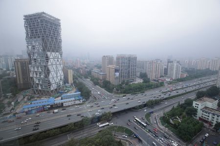 China Bets on Central Infrastructure Push to Sustain Growth, Skip Broad Stimulus