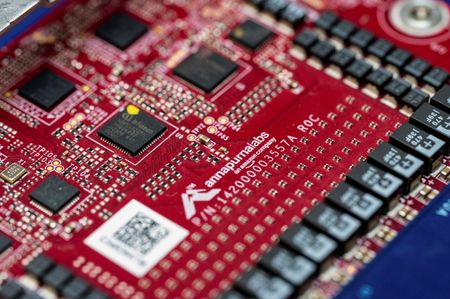 AI Investors Quietly Shift Bets as Chip Spending Boom Shows Signs of Slowing